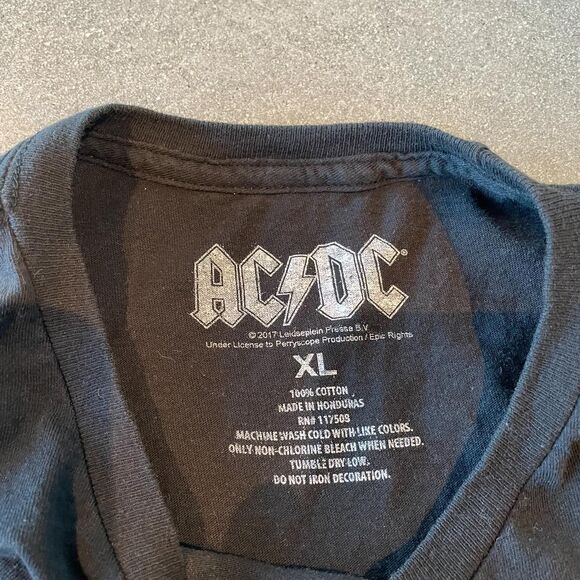 AC/DC Rock & Roll band black t - shirt size extra large - Picture 2 of 2